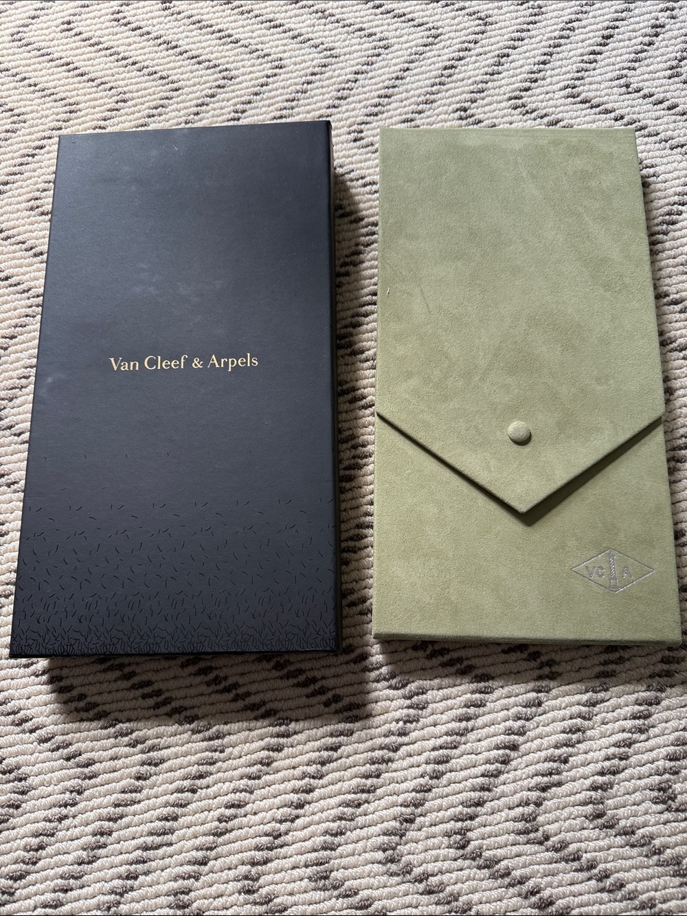 Van Cleef & Arpels necklace box